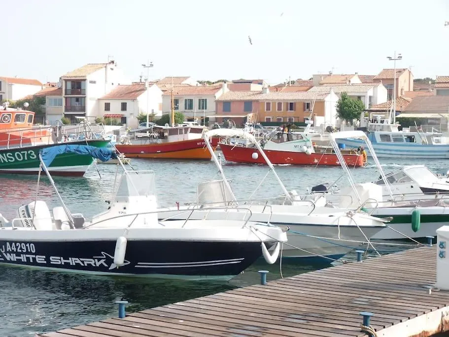 T3- Vue Mer - Plage 50 M Martigues 0*,  France